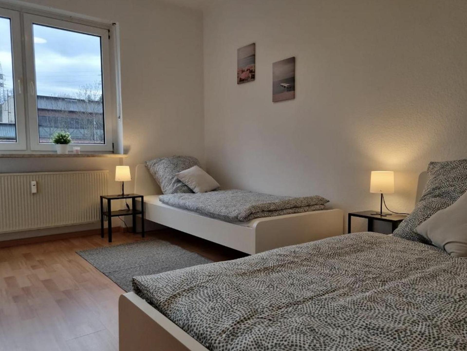 Moeblierte 3 Zimmer Apartment - Mit Smart Tv, Wlan Und Kostenfreie Parkplaetze Schloß Holte-Stukenbrock Kültér fotó